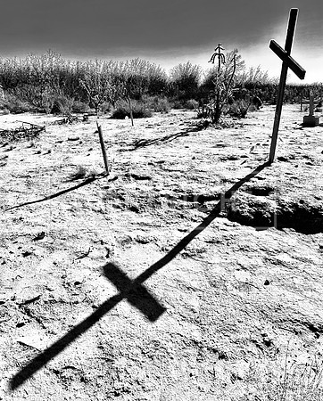 Panteon Cross, San Miguel